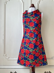 Modell Britt - retro roses