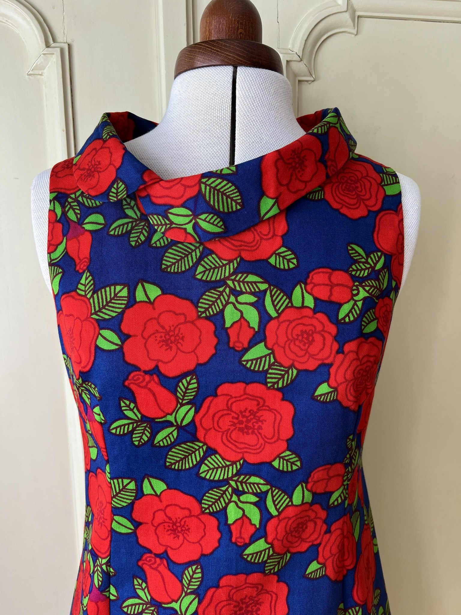 Modell Britt - retro roses