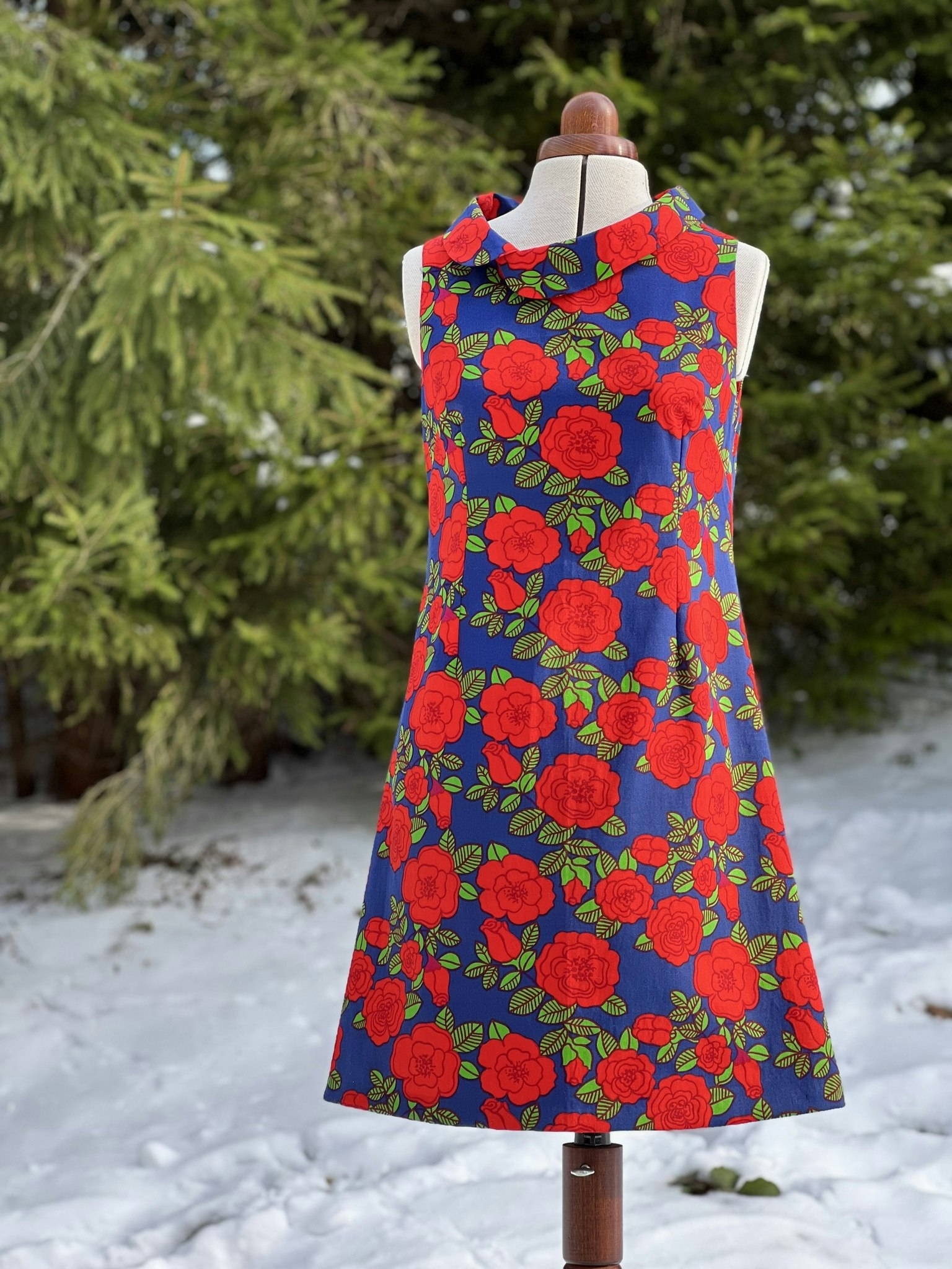 Modell Britt - retro roses