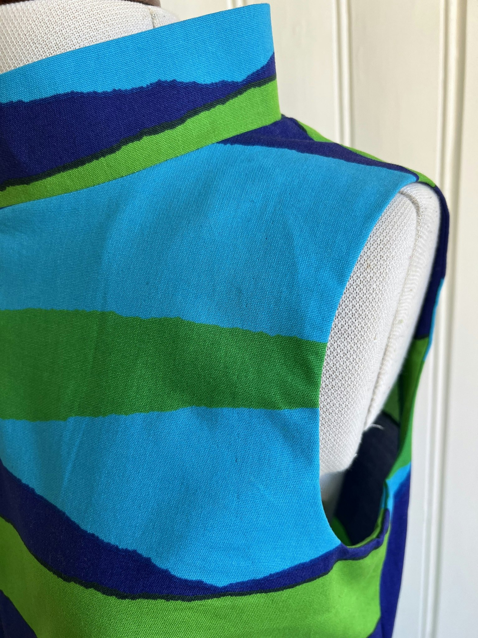 Modell Monica - colour stripes