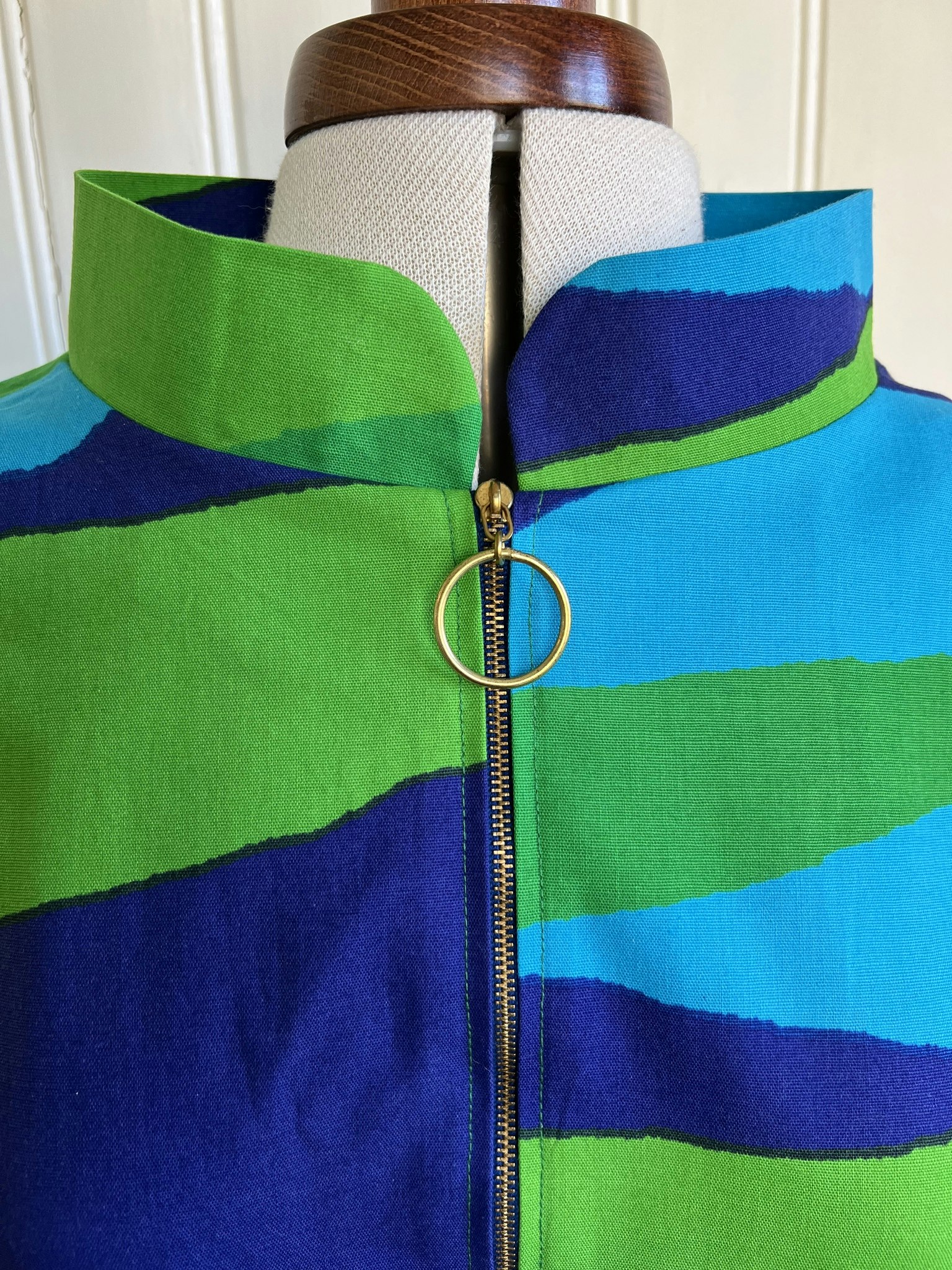 Modell Monica - colour stripes