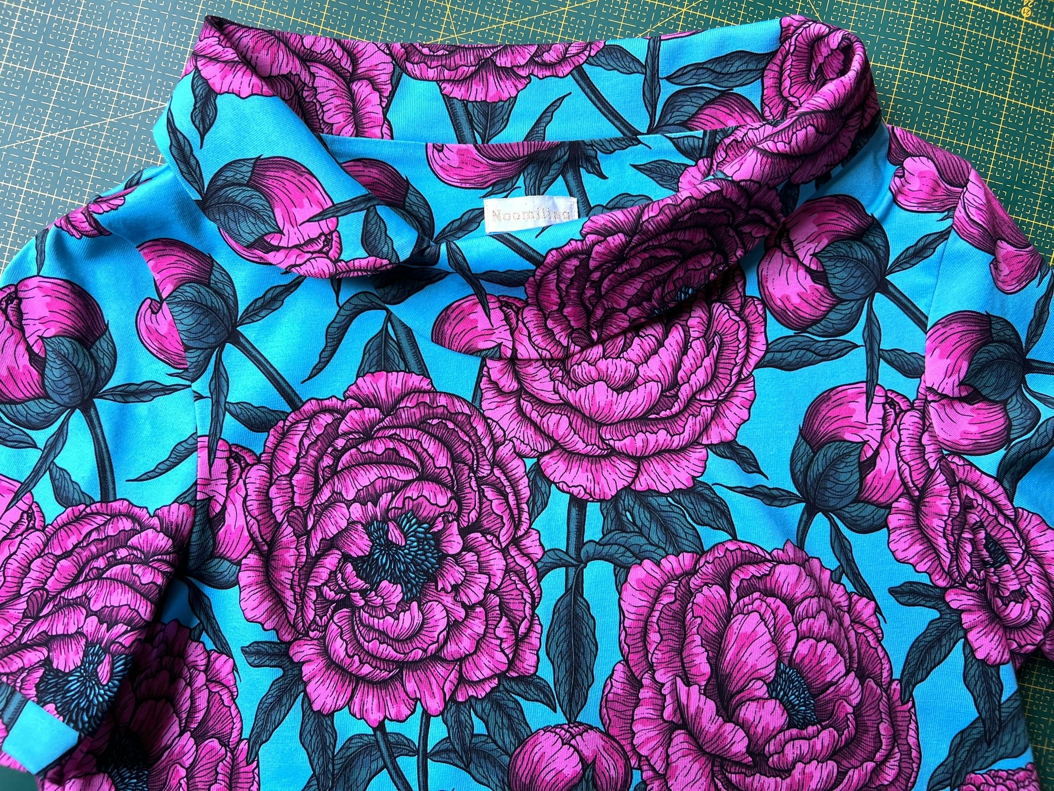 Modell Britt - dreamy flowers