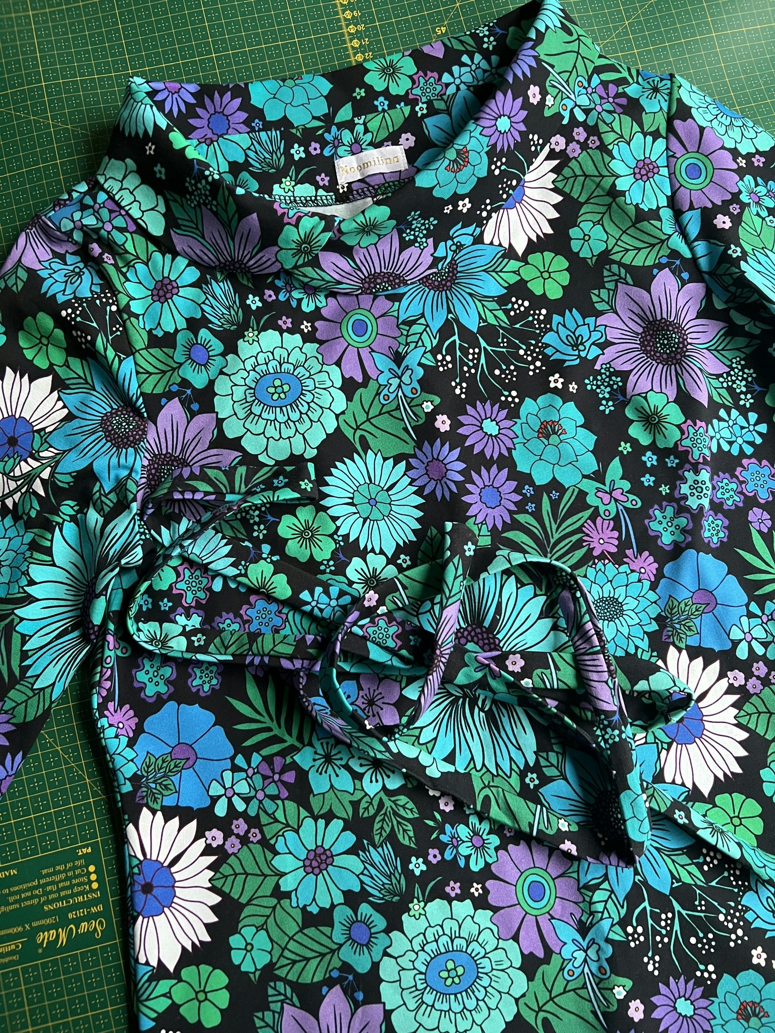 Modell Britt - floral joy