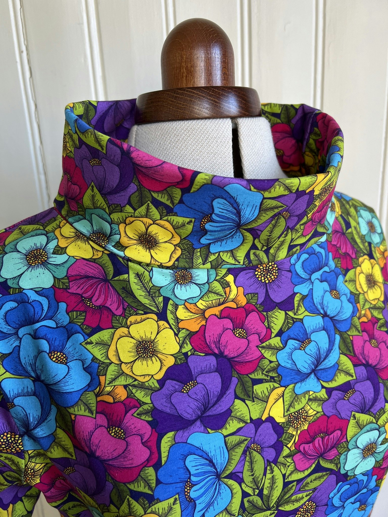 Joyful spring dress