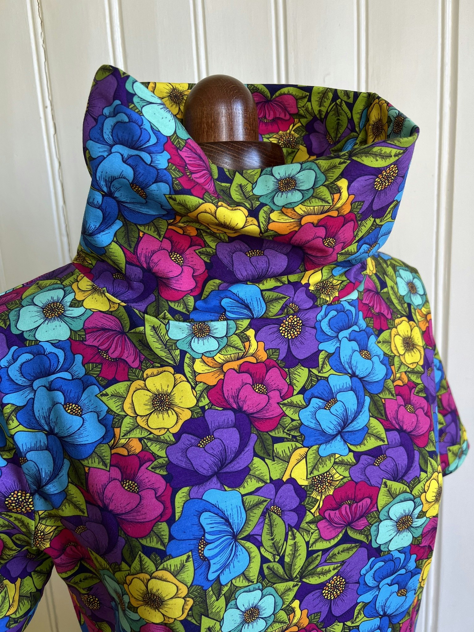 Joyful spring dress