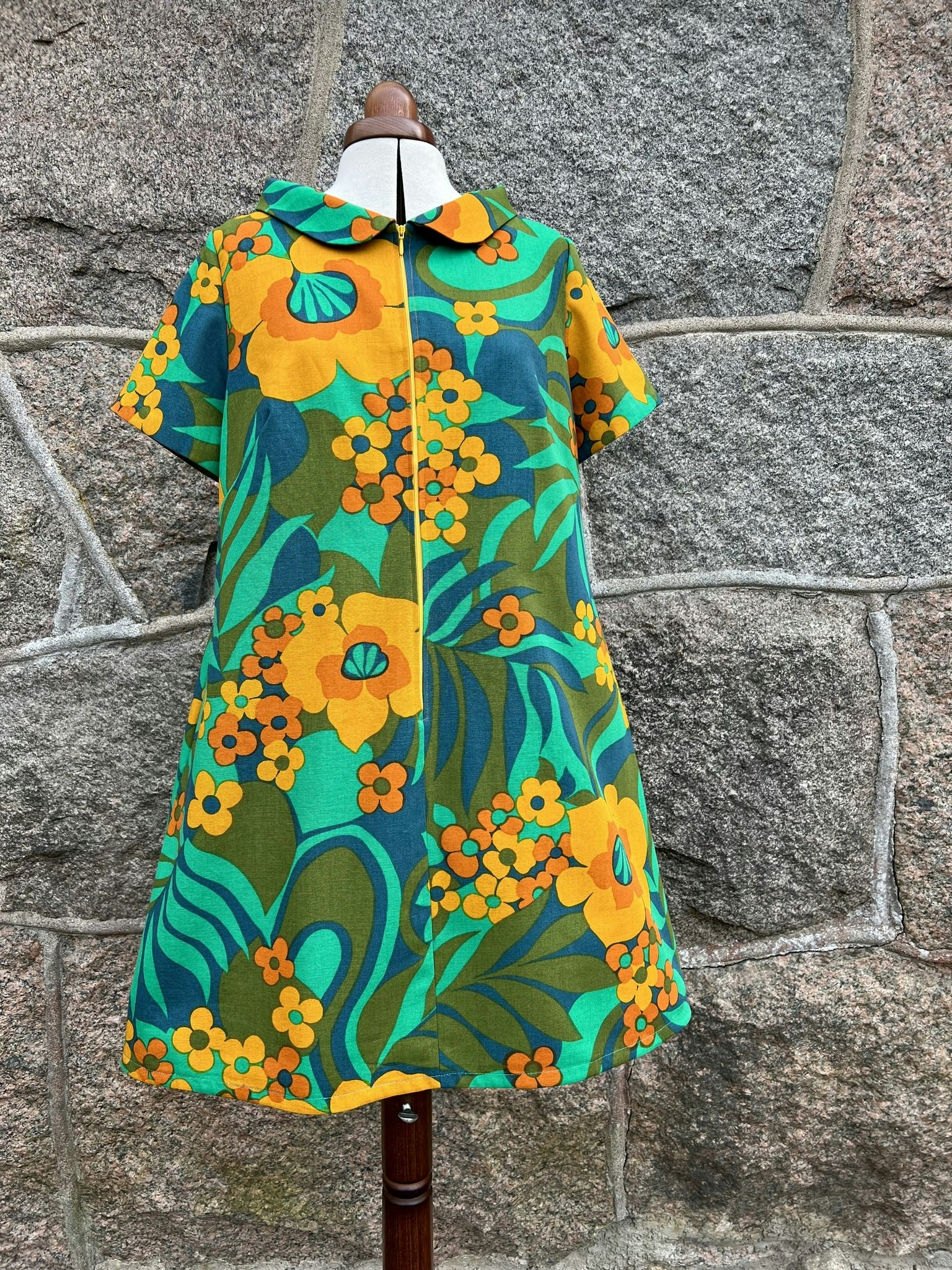 Modell Mirjam - apricot jungle