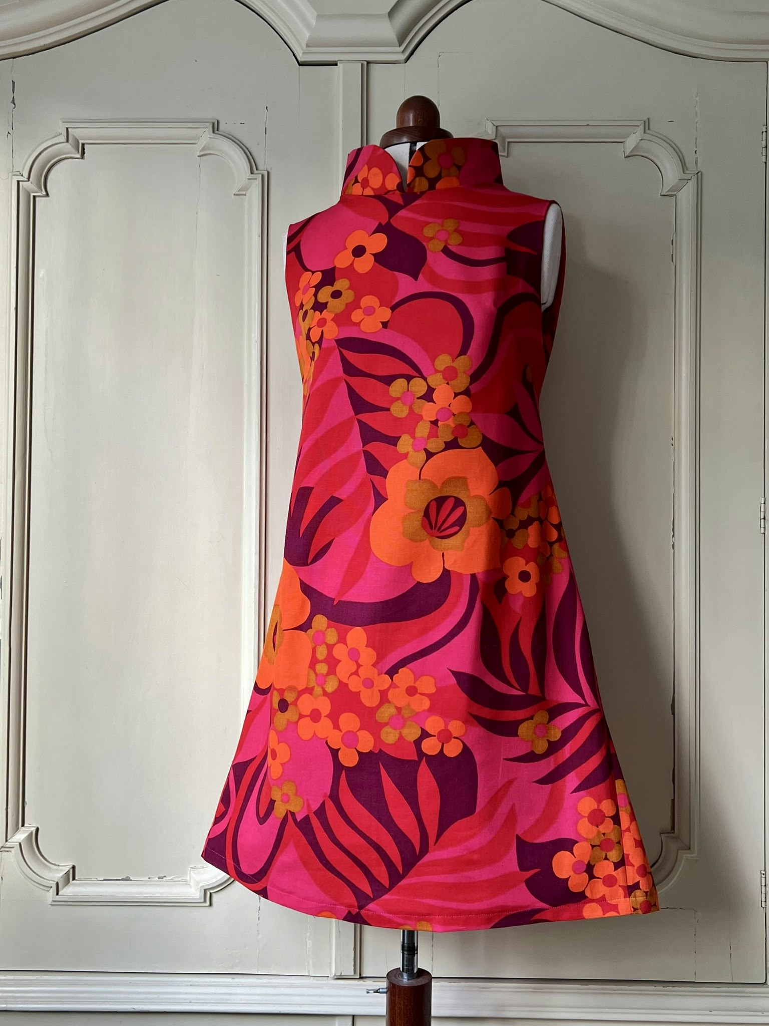 Modell Monica - tropical red
