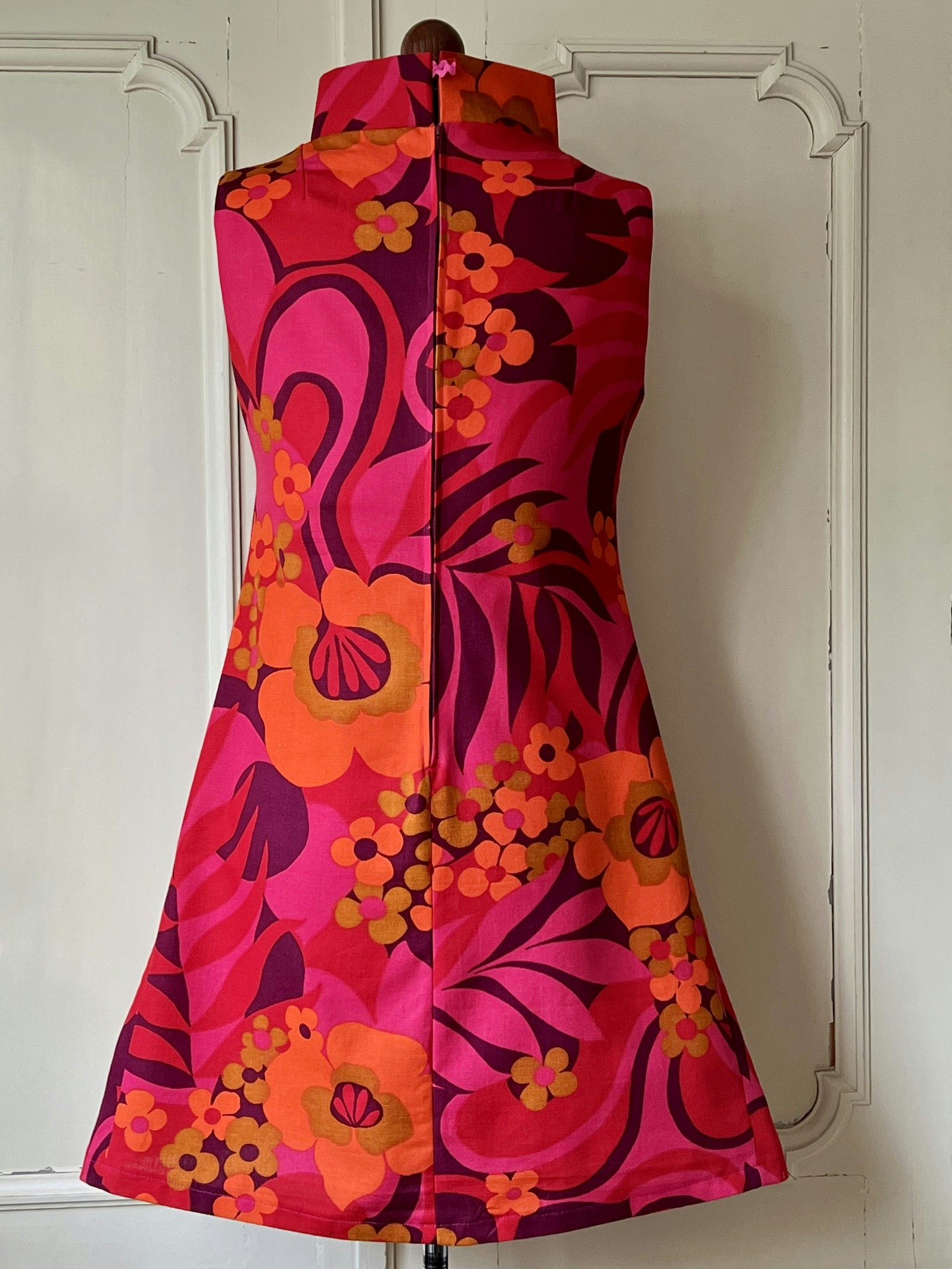 Modell Monica - tropical red