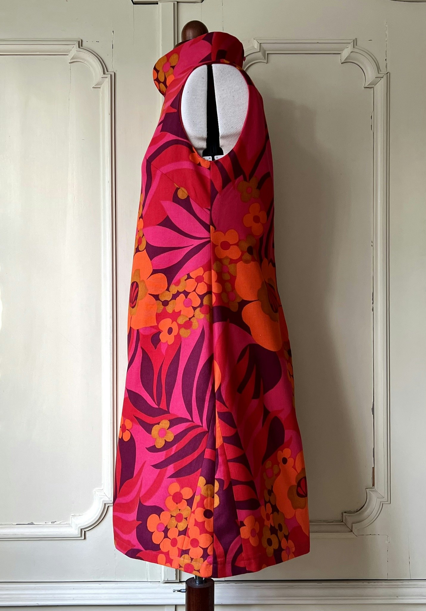 Modell Monica - tropical red