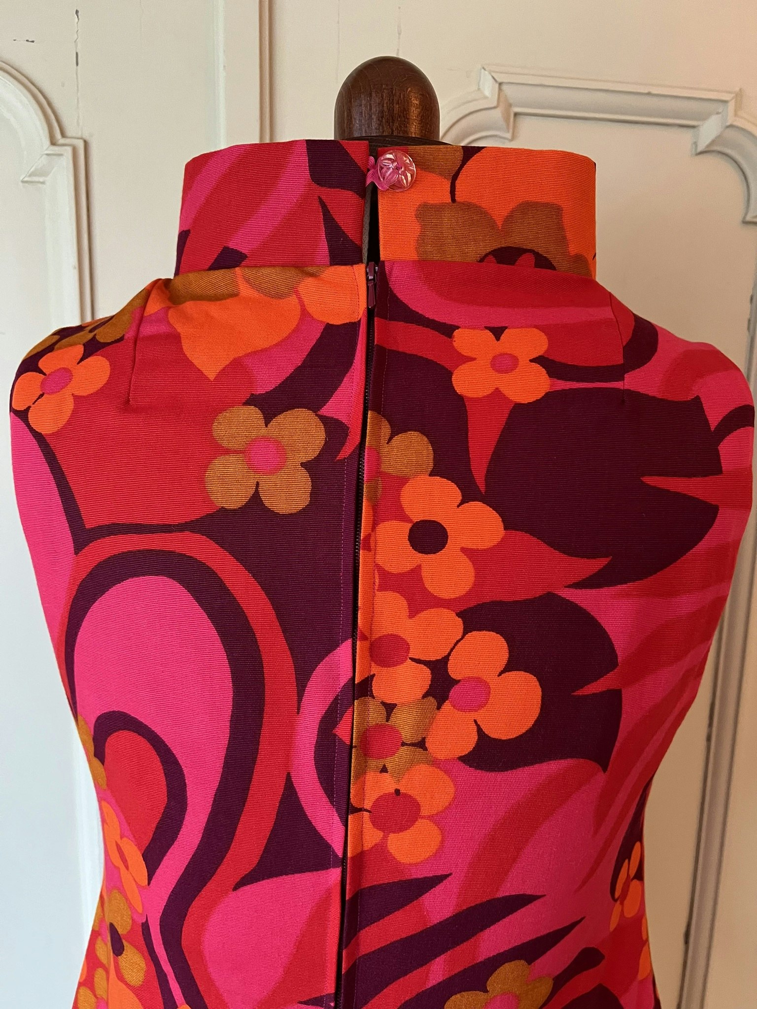 Modell Monica - tropical red