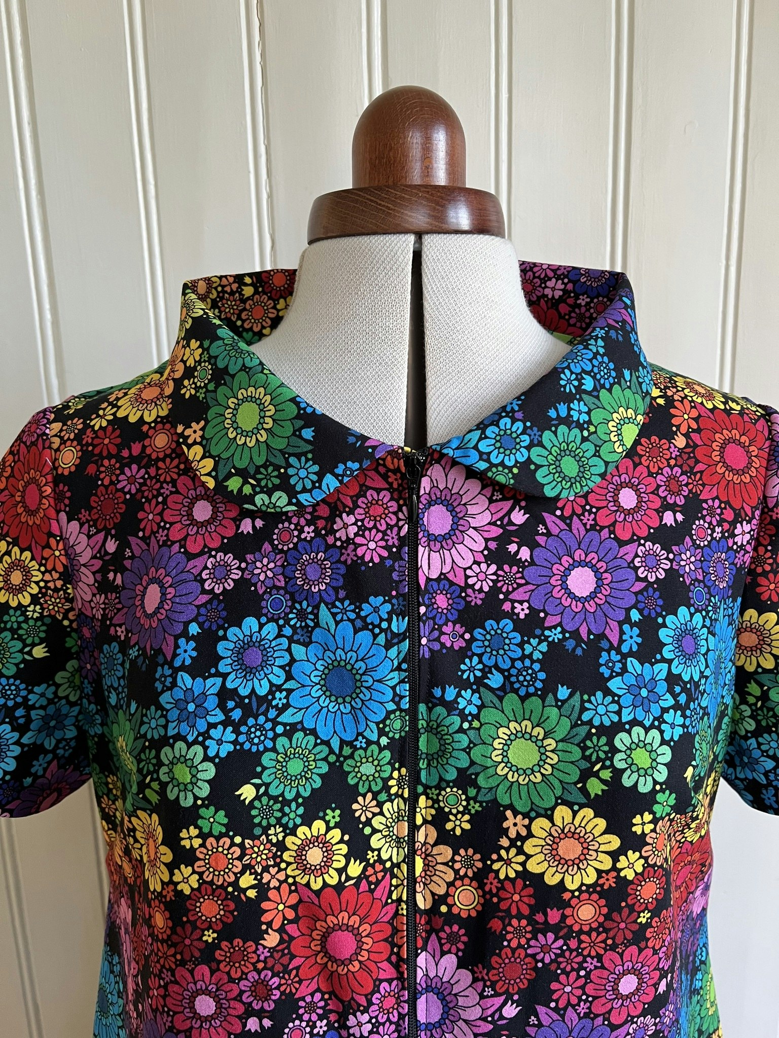 Modell Mirjam - flower rainbow