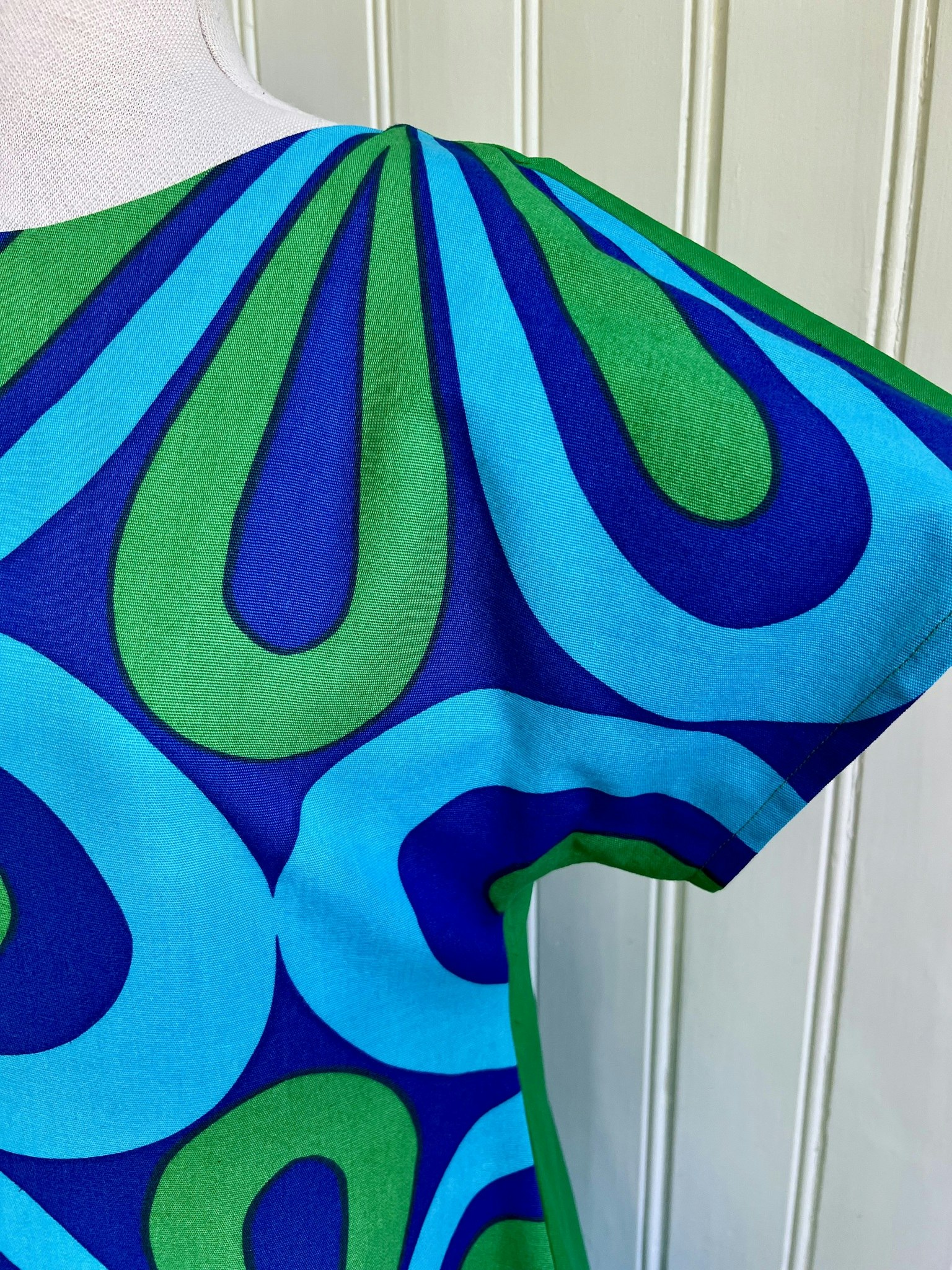 Modell Petra - floral swirls