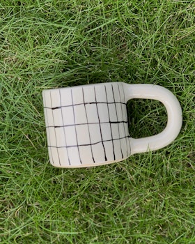 PADLOCK MUG - MESSY BLACK GRID