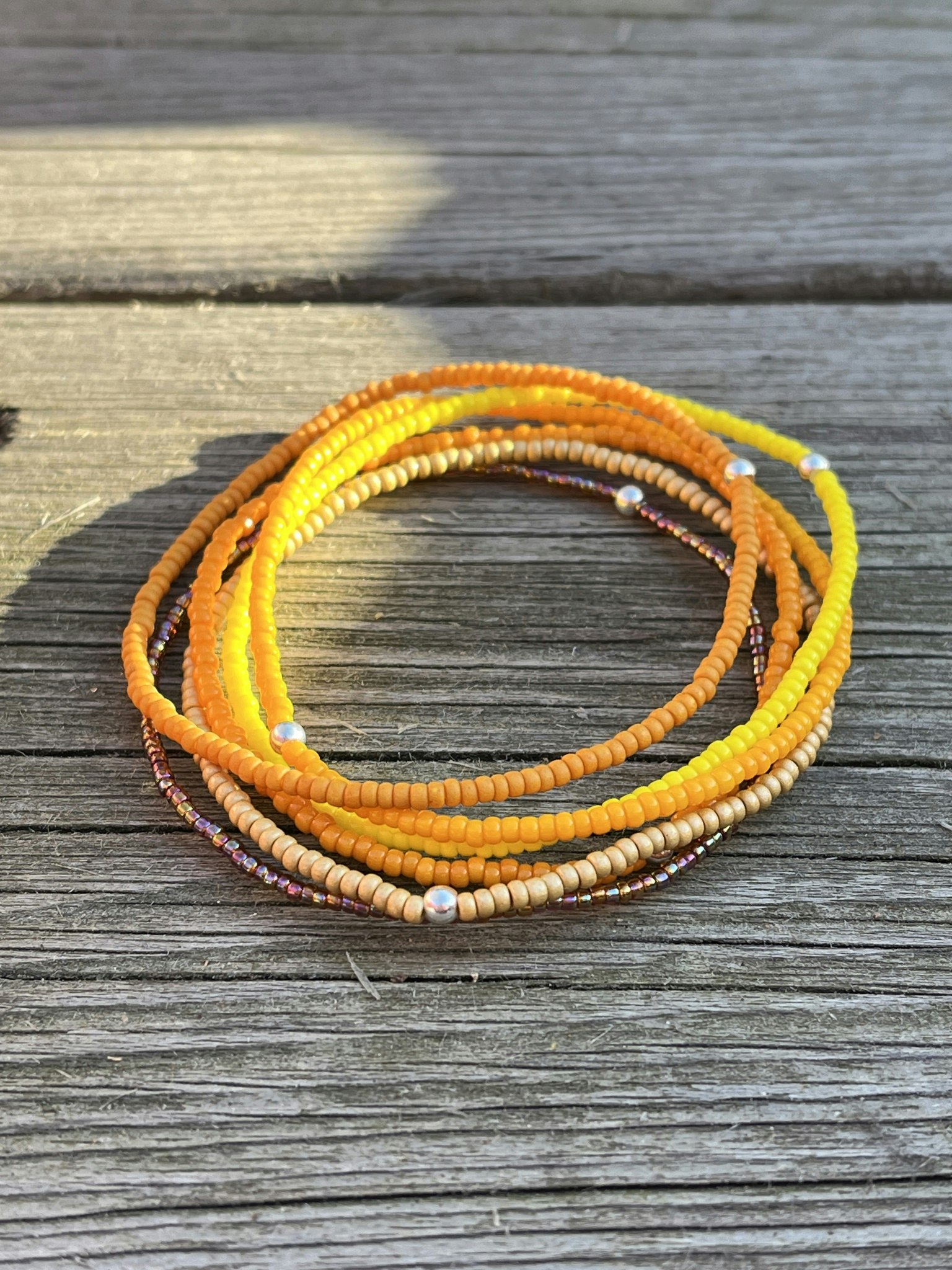 6-pack enkla armband, guld/gul/orange/brun