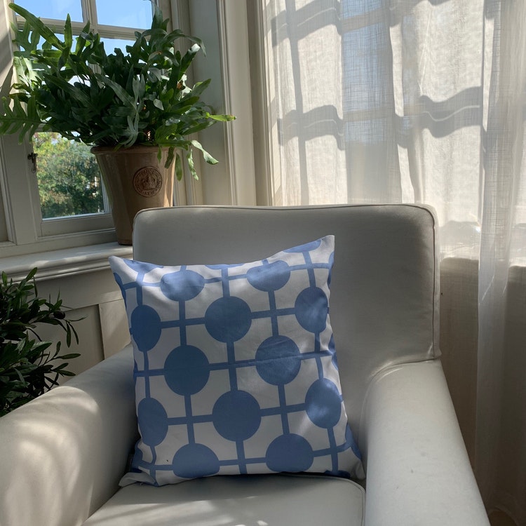 Pillow Hiddenshe White/Blue