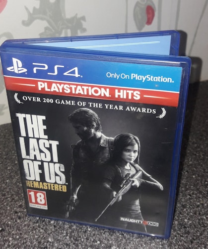 THE LAST OF US PS 4
