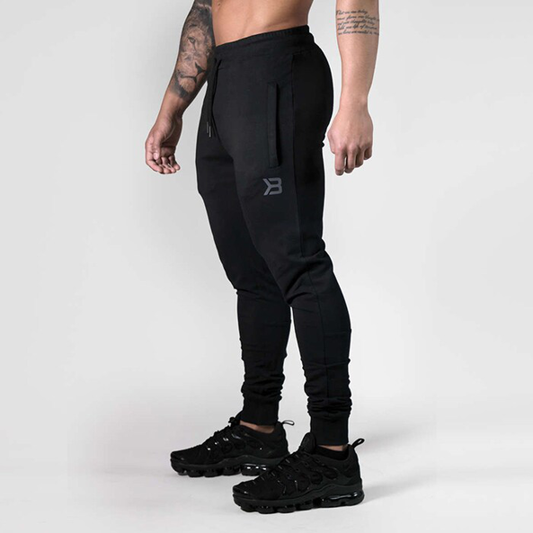 Tapered Joggers V2 - svart