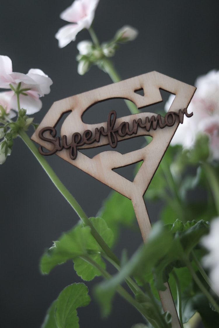 Caketopper / Blompinne "SUPERMOM/MORMOR/FARMOR"