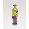 Handmålad kinesisk porslinsfigur med gul jacka och hatt. Framsidan har  vackert detaljerad målning av ansikte och kläder.