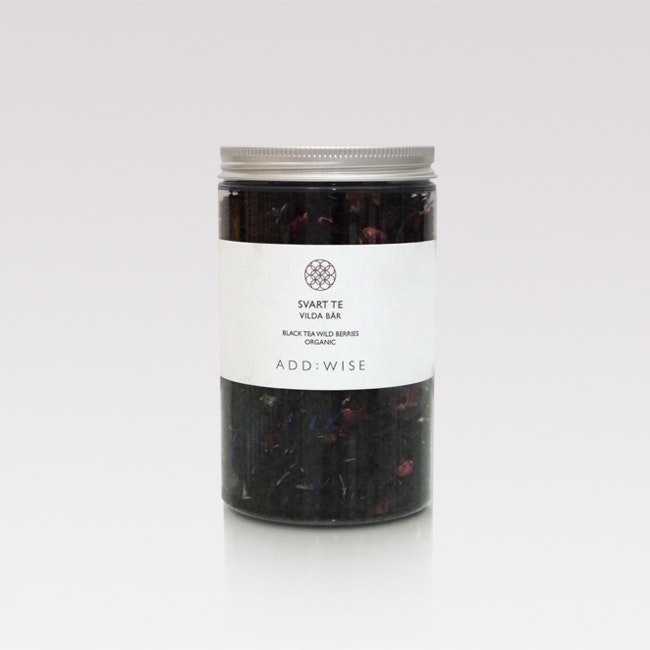 Black tea wild berries