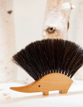 Hedgehog table brush