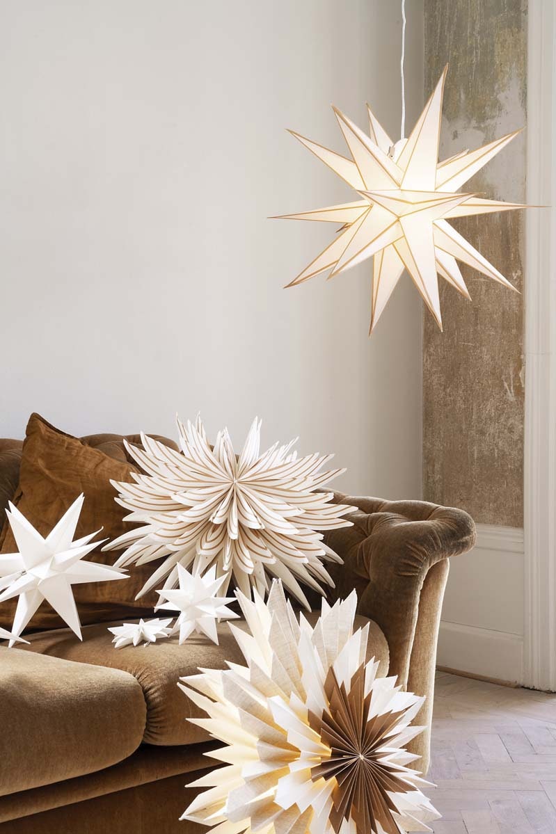 Lovisa gold Christmas paper star