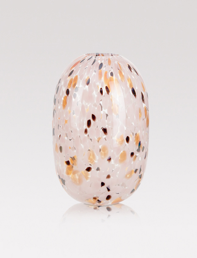 Mouth-blown glass vase