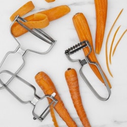 Steel julienne peeler