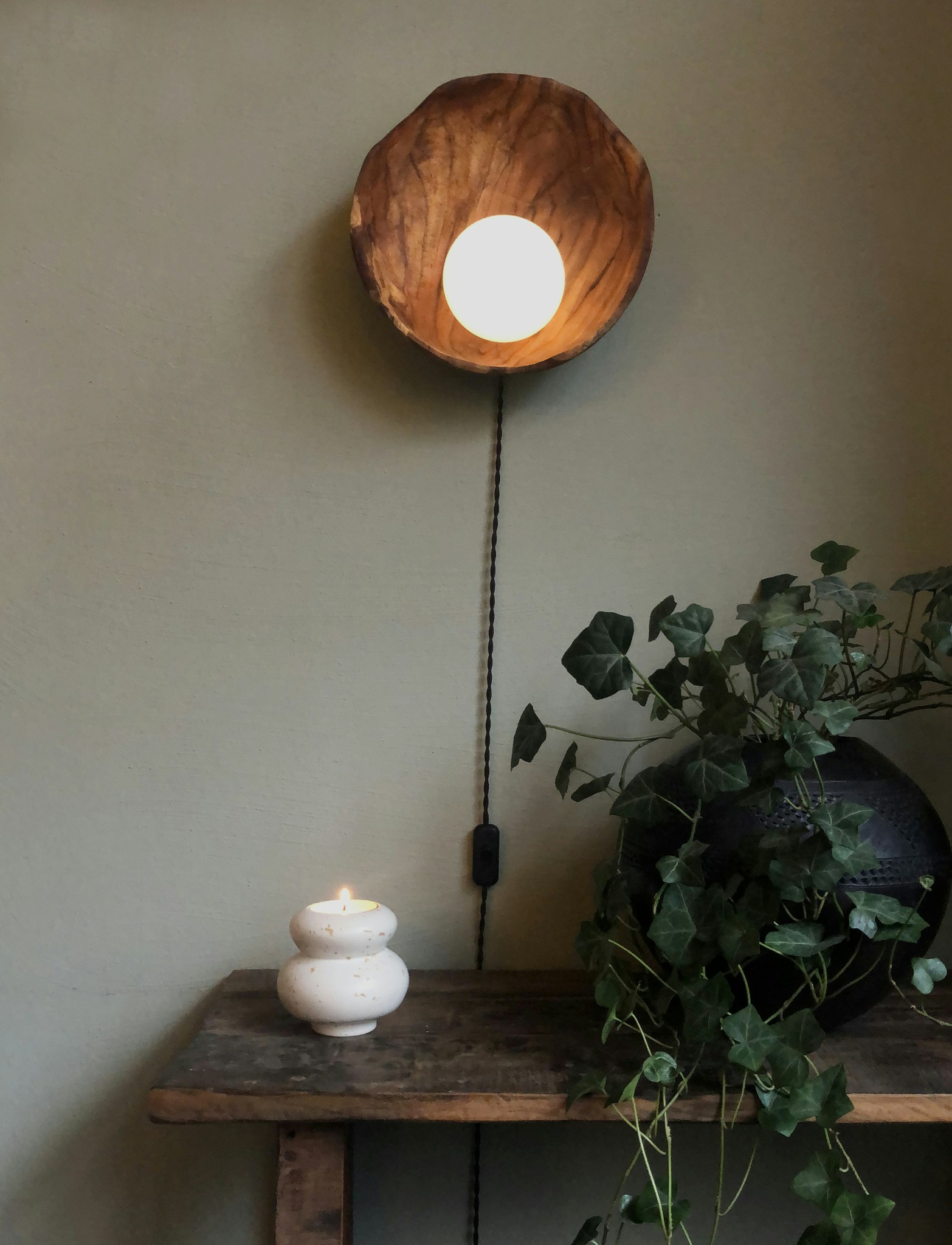 Oiled wooden bowl lamp