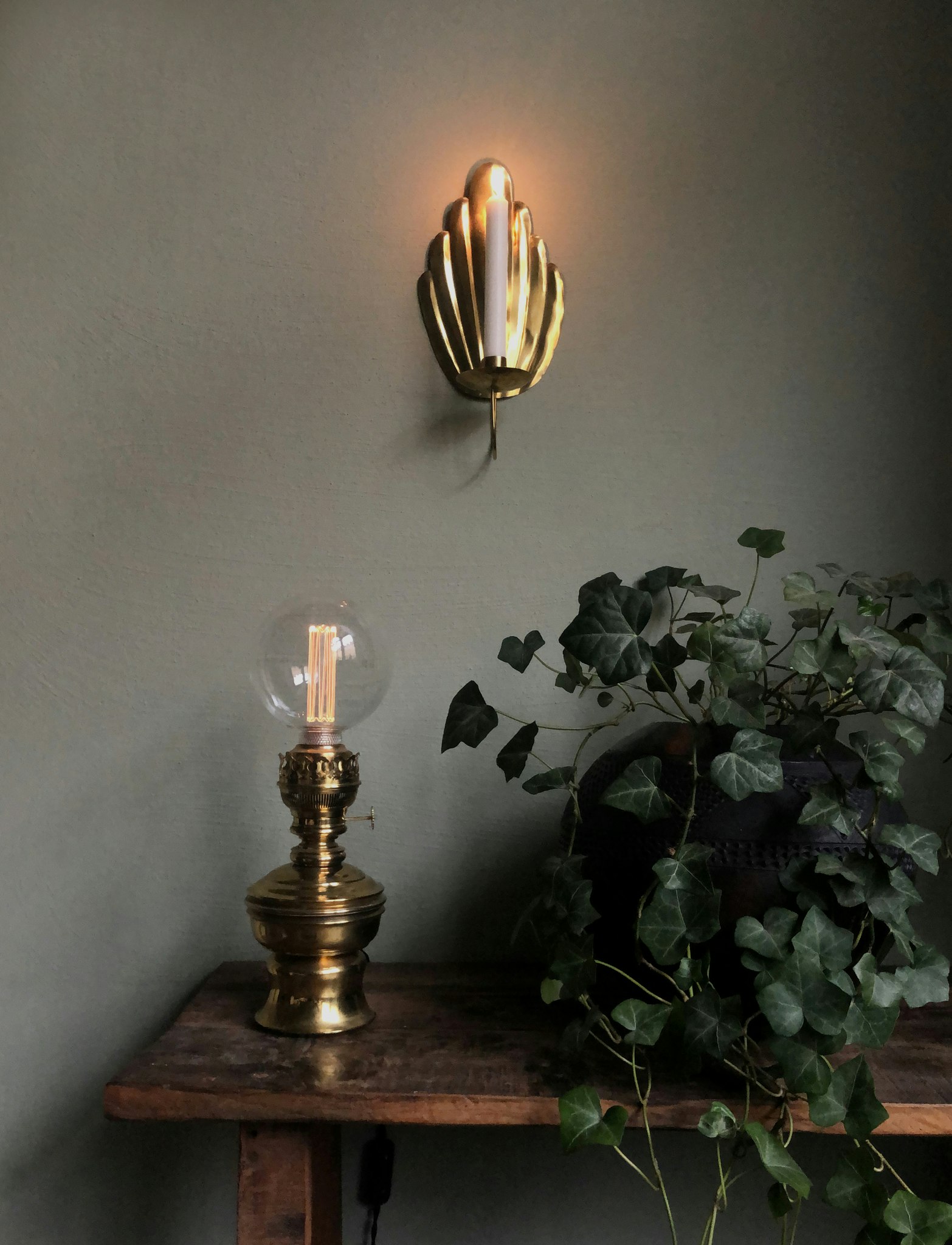 Handmade brass lampette