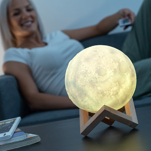 Månlampa 3D LED med fjärrkontroll och uppladdningsbar