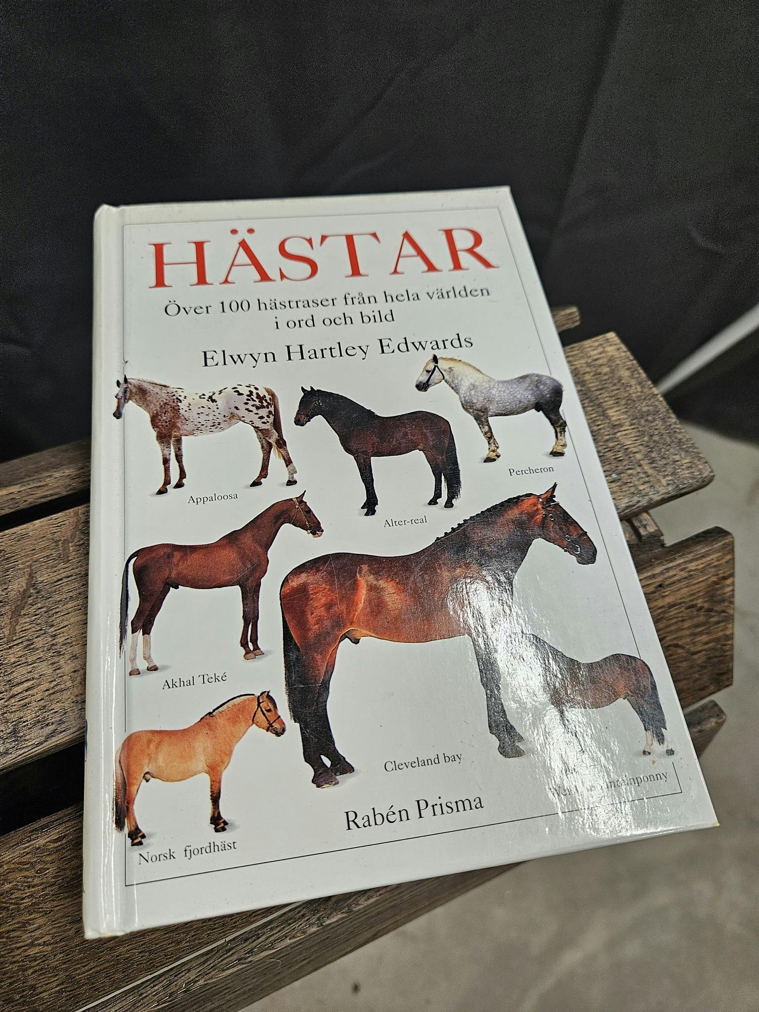 Bok: Hästar, Elwyn Hartley Edwards