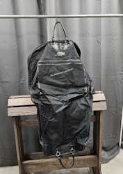 Tävlingsgarderob, Fautras