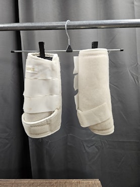 Wraps, M, Globus