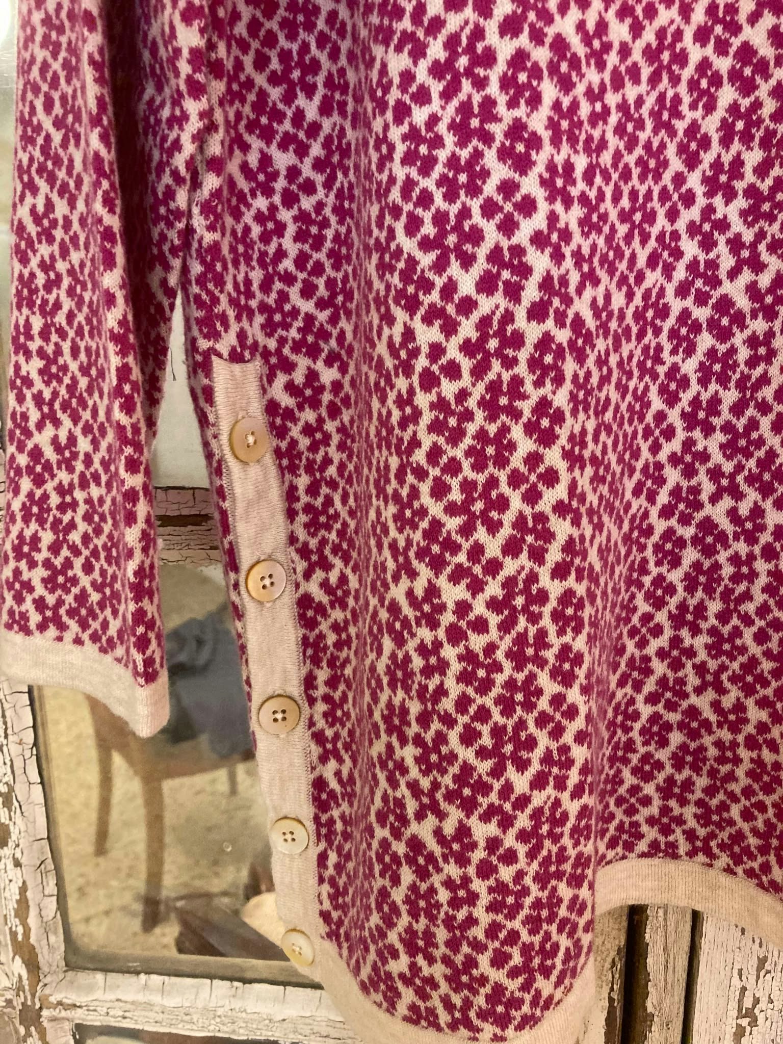 Flora tröja i fuschia färg från mansted