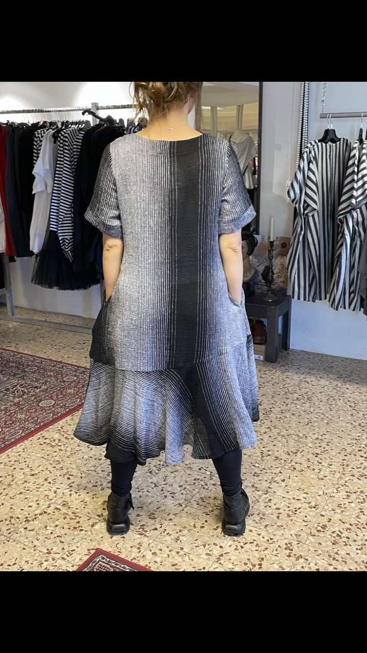 kitty klänning från Längorna