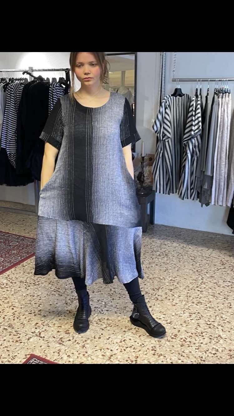 kitty klänning från Längorna