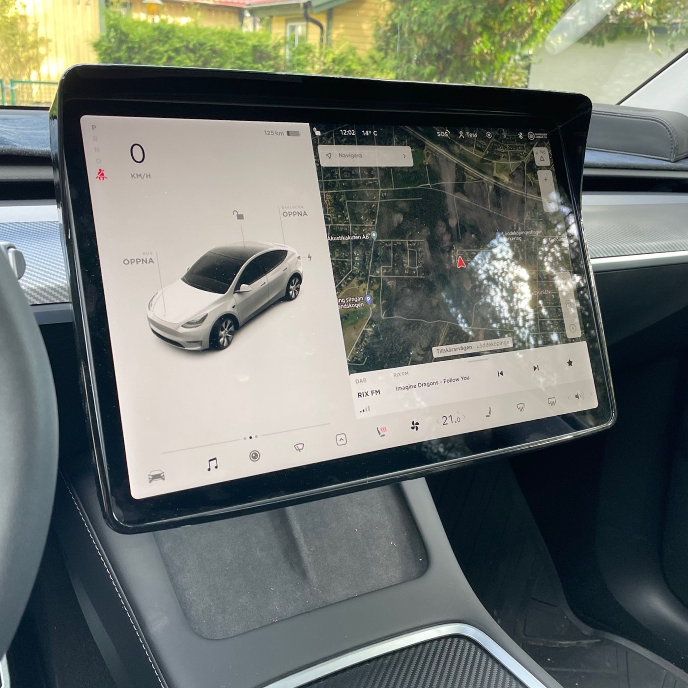 Justerbart fäste till skärmen, sidled + upp och ner - Tesla Model 3/Y
