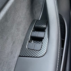 Paneler t fönsterhissknapprna i matt carbon fiber - Tesla Model 3/Y