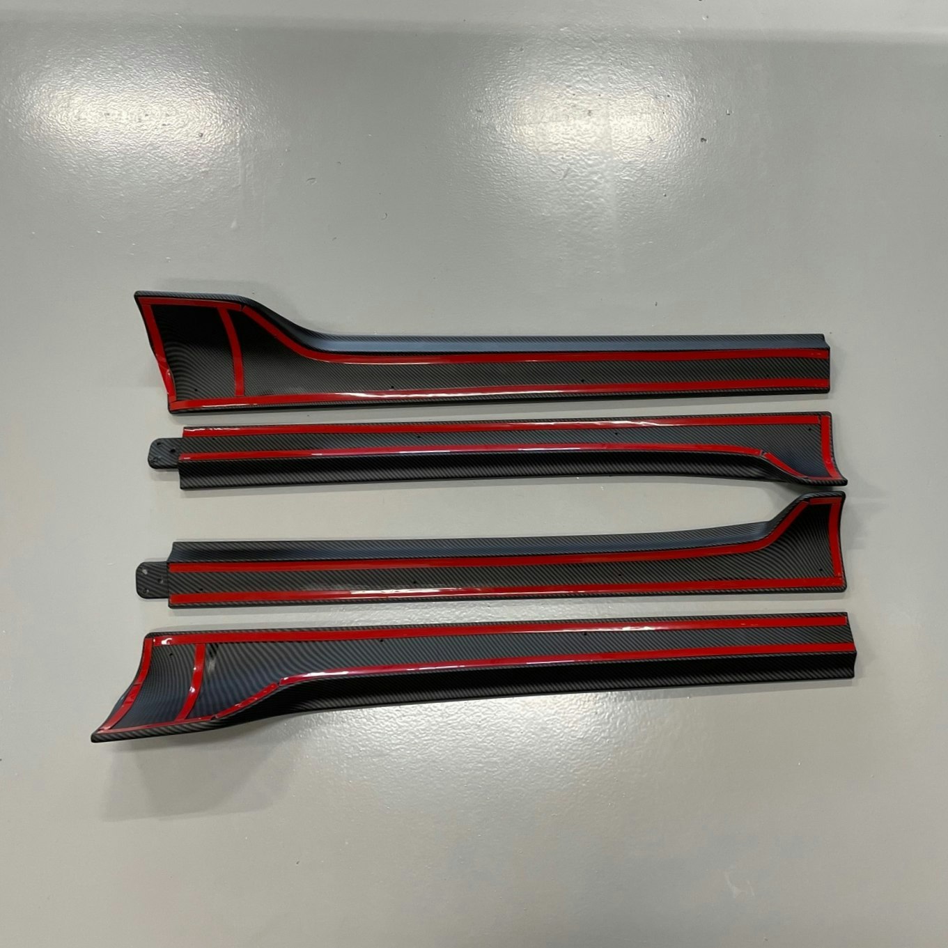 Sidokjol matt carbon fiber - Tesla Model 3