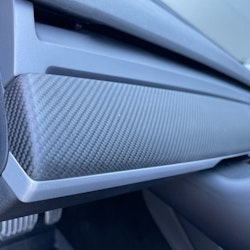 Instrumentpanel och dörrpaneler, matt äkta carbon fiber - Tesla Model 3 2021/Y