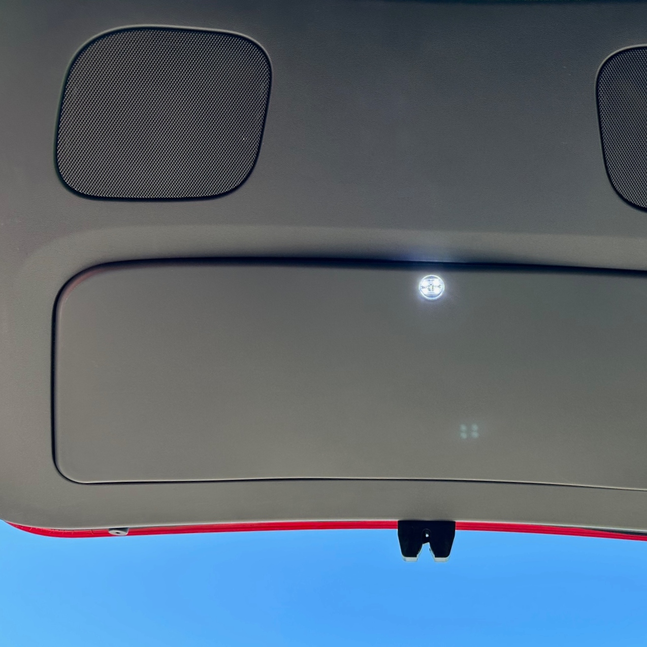 Panel till insidan av bagageluckan - Tesla Model Y