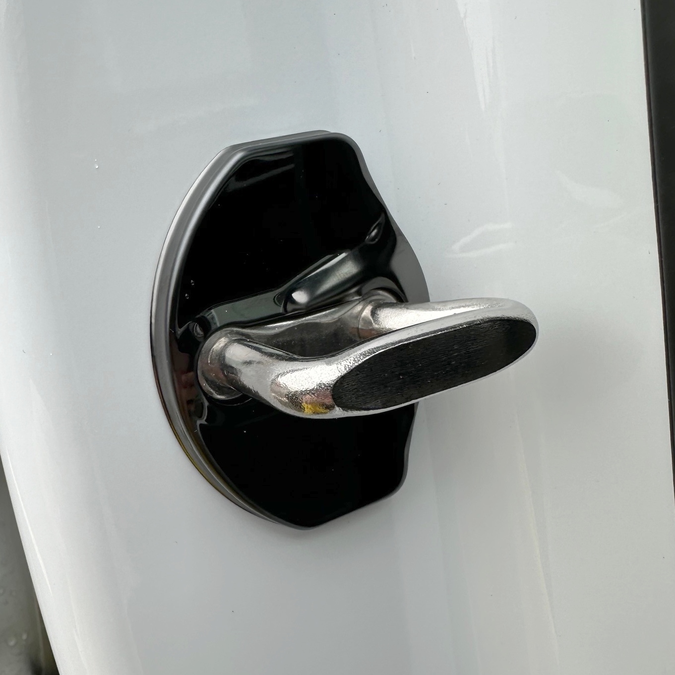 Kåpor till dörrlåset, set om 4 - svarta - Tesla Model 3 Highland