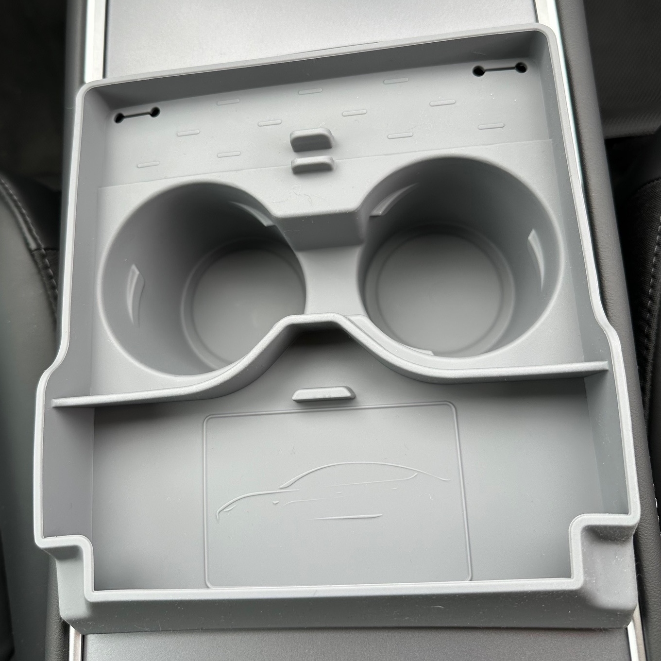 Insats i silikon - mugg-, kort-, glasögonhållare,2 färger - Tesla Model 3 2021/Y