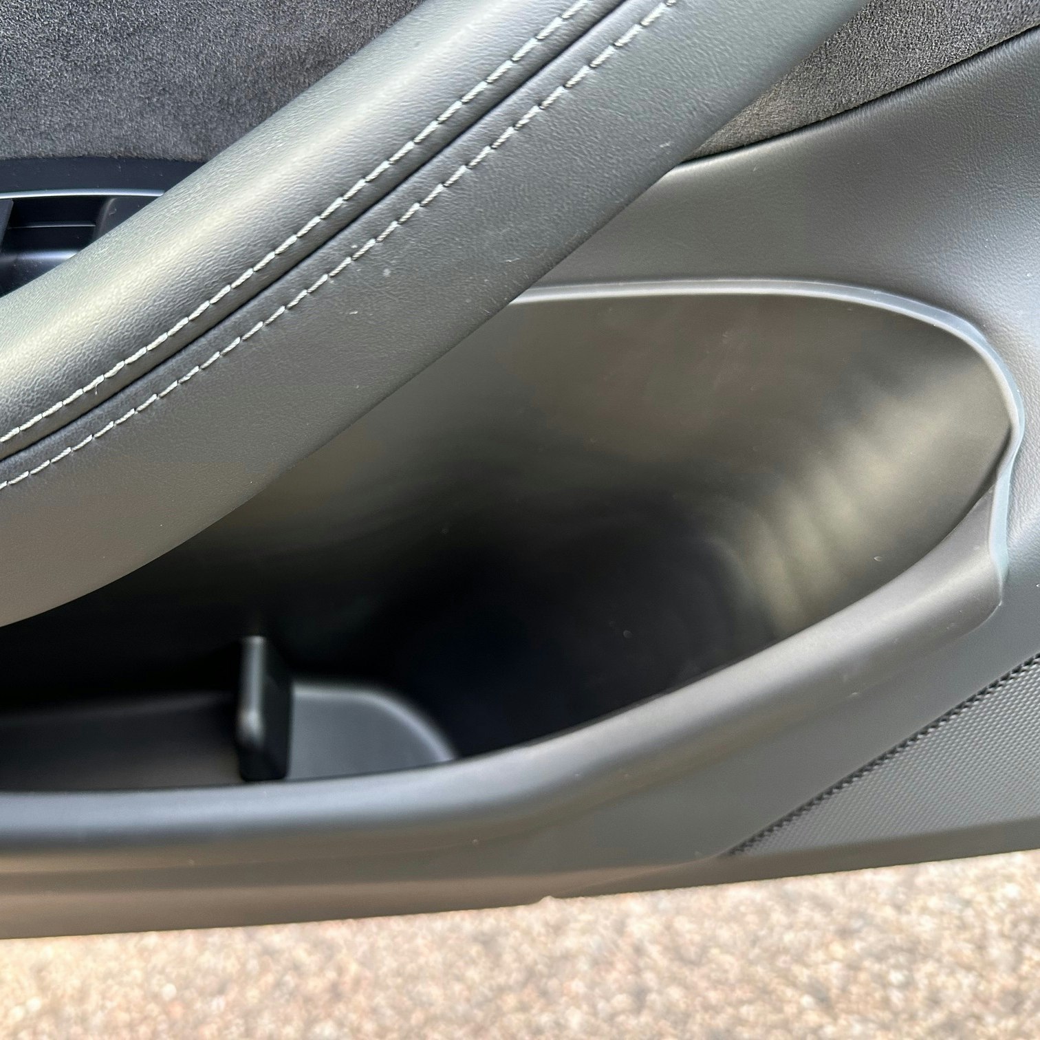 Insatser till dörrfacken, set om 4 - Tesla Model 3