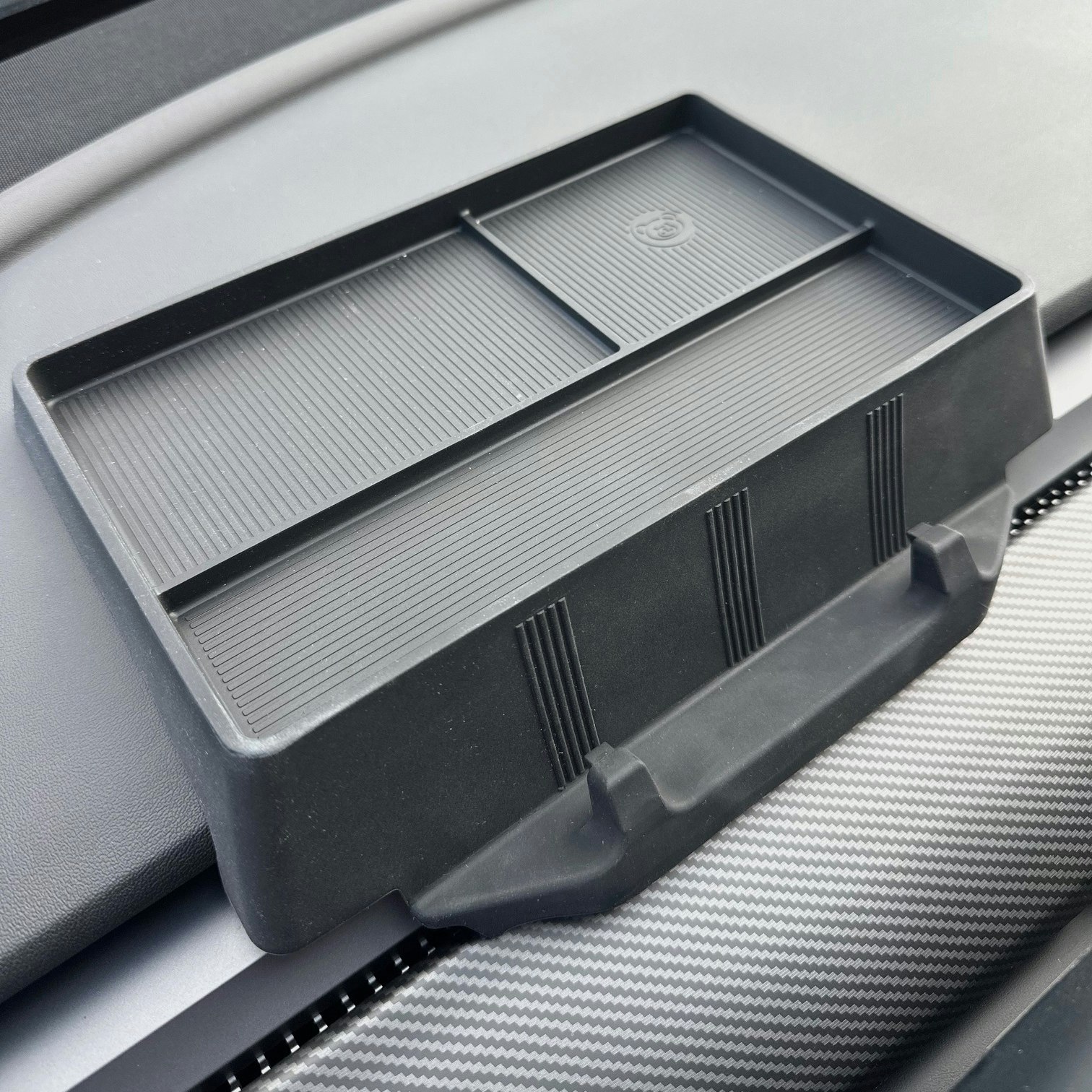 Mobile holder with storage, silicone - Tesla Model 3/Y