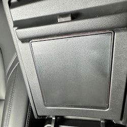 Hidden armrest insert with click function - Tesla Model 3 2021/Y