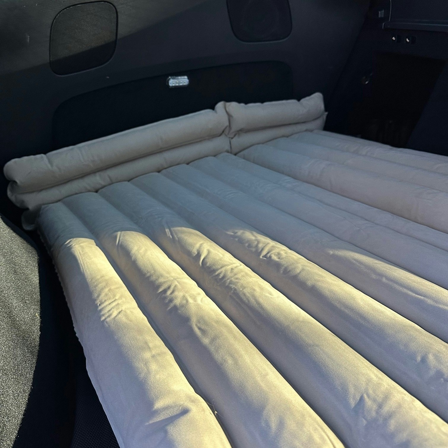 Luftmadrass, beige - Tesla Model 3/Y