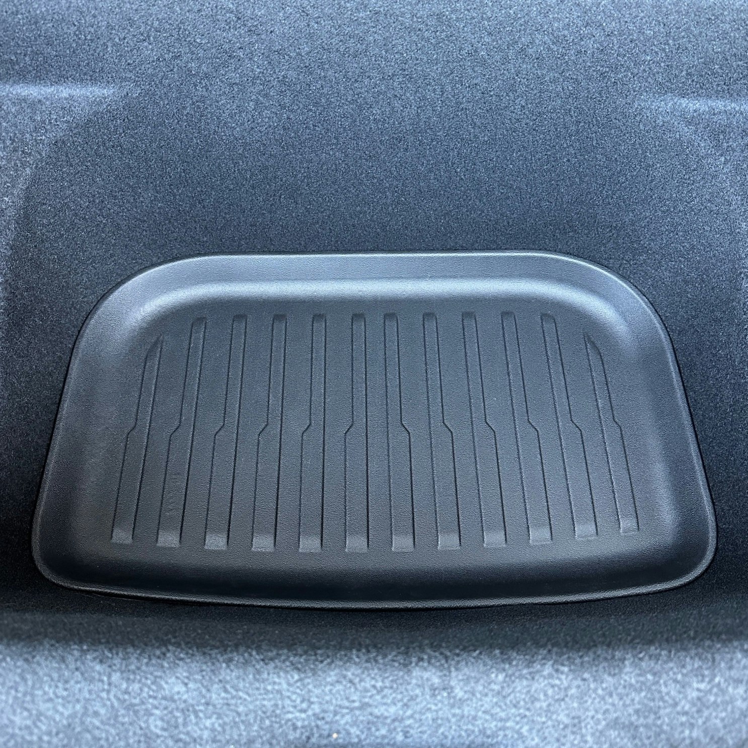 Trunkmatta till din Tesla Model Y Juniper i TPE-material