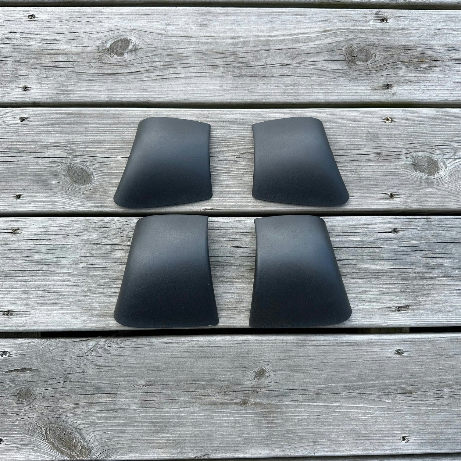 Extra kåpor till ditt Tesla original takräcke till Model Y!